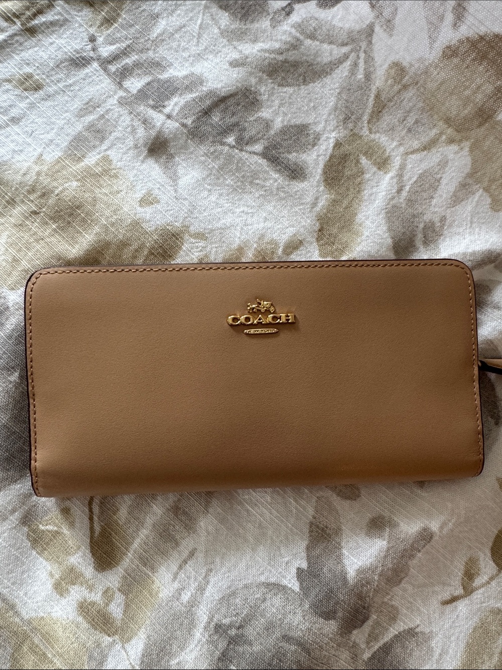 Coach Buttercream Leather Wallet with Gold Logo